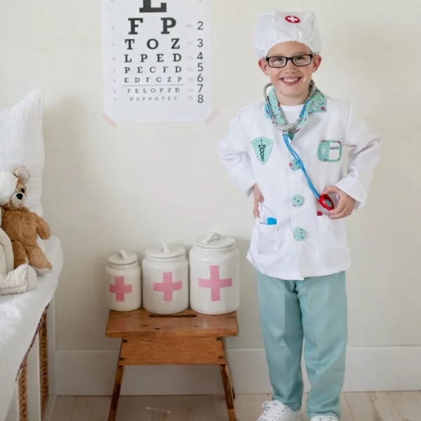 Children's doctor costume with accessories