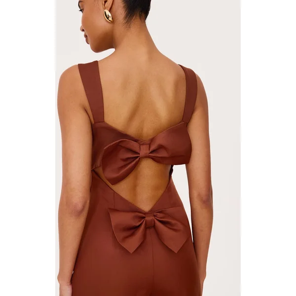 Chocolat Combinaison En Tissu Tissé Avec Découpes Et Détails Nœuds
