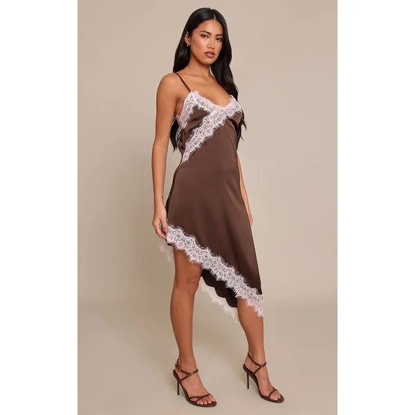 Chocolat Robe Courte Asymétrique En Satin Avec Dentelle