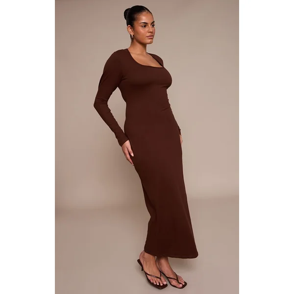 Chocolat Robe Maxi Grande Taille Sculptante À Encolure Carrée
