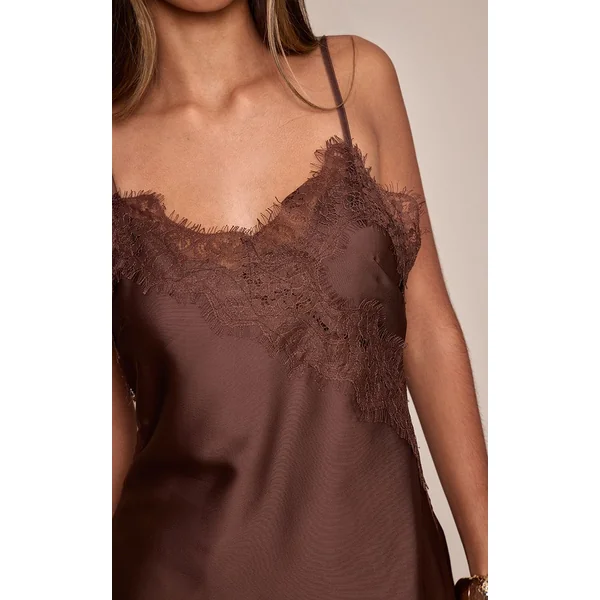 Chocolat Robe Mini Asymétrique En Satin Et Dentelle Petite