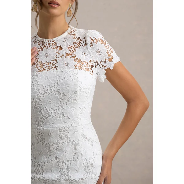 Clarissa | Robe mi-longue en dentelle blanche à col rond et manches courtes