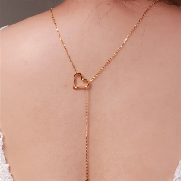 Collier de dos avec coeur et plaque - A porter avec la robe de grossesse et d'allaitement