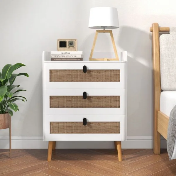 Commode 3 Tiroirs Commode Chambre Adulte Pieds en Bois Massif Poignée Noir Design Tiroir en Rotin Bohème Petite Commode Scandinave Blanc