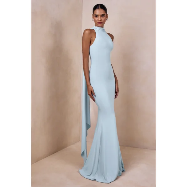 Cordy | Robe longue bleu poudré à col montant avec cape