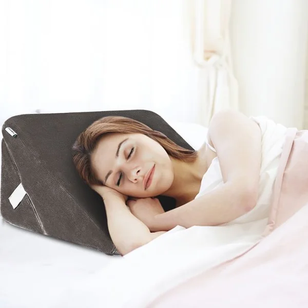 Coussin Triangulaire Inclinable 7 en 1 Oreiller Multifonction en Mousse à Mémoire de Forme+flanelle 58x33x52cm Gris