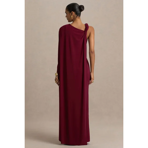 Cressida | Robe longue bordeaux à encolure asymétrique avec cape