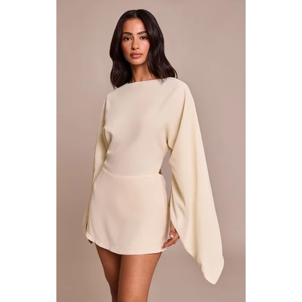 Crème Combi-short Petite Chocolat Dos Ouvert Fluide Avec Liens À Nouer