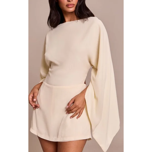 Crème Combi-short Petite Chocolat Dos Ouvert Fluide Avec Liens À Nouer