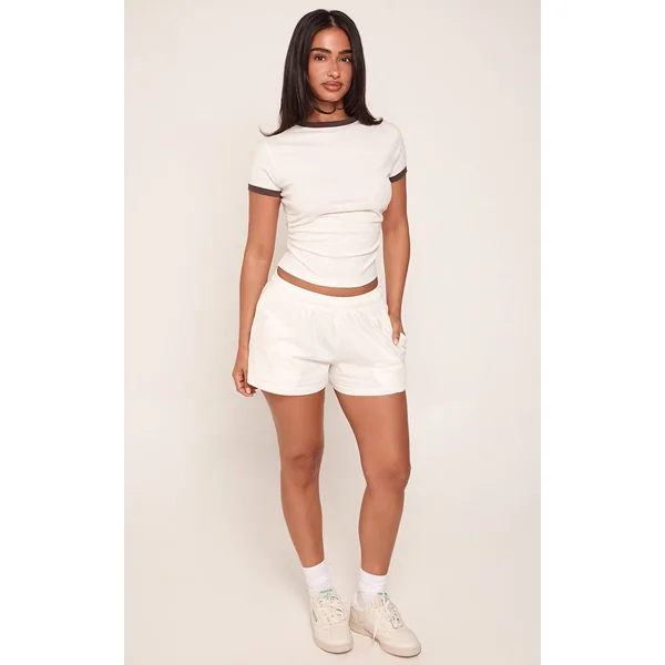 Crème Haut Petite À Manches Courtes En Coton Avec Détails Contrastés