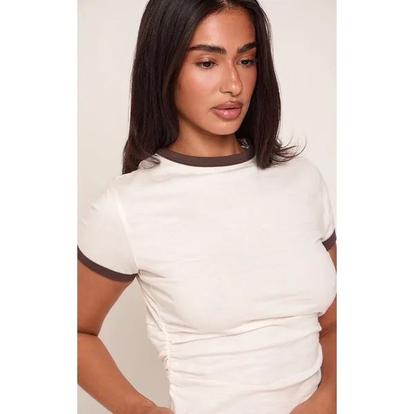 Crème Haut Petite À Manches Courtes En Coton Avec Détails Contrastés