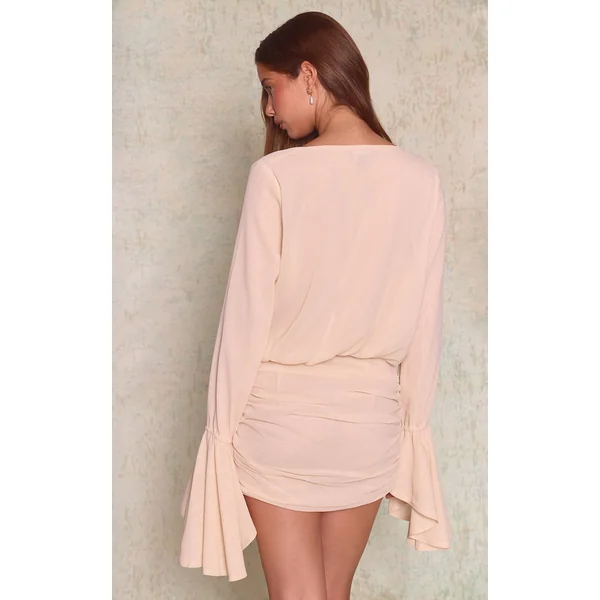 Crème Robe Courte En Mousseline À Col V Froncée