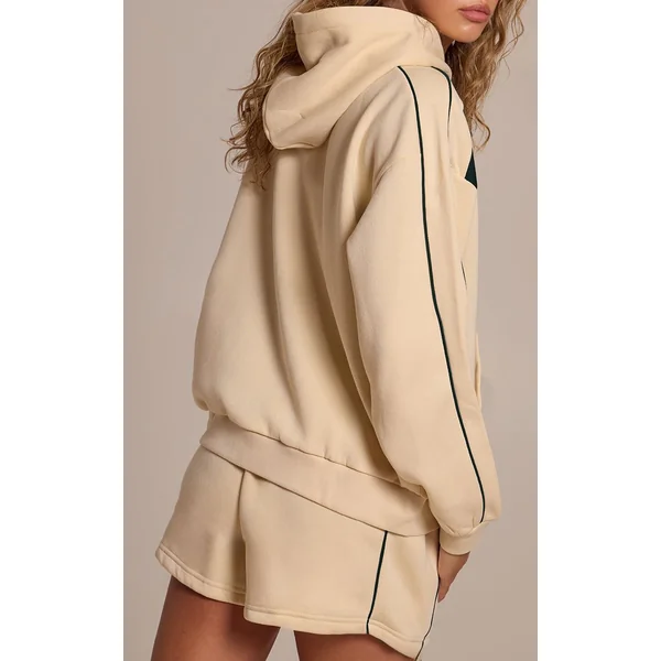 Crème Short De Sport Brodé Graphique À Empiècements Contrastés