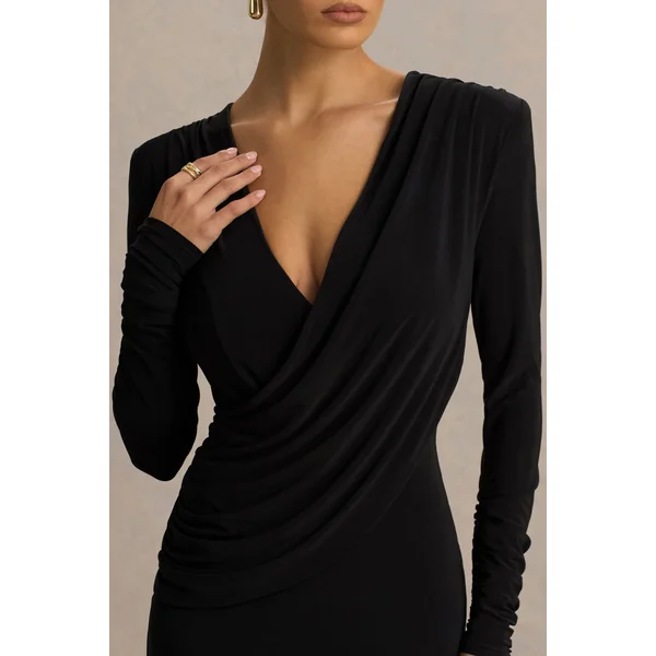 Daphira | Robe longue noire à décolleté plongeant extrême