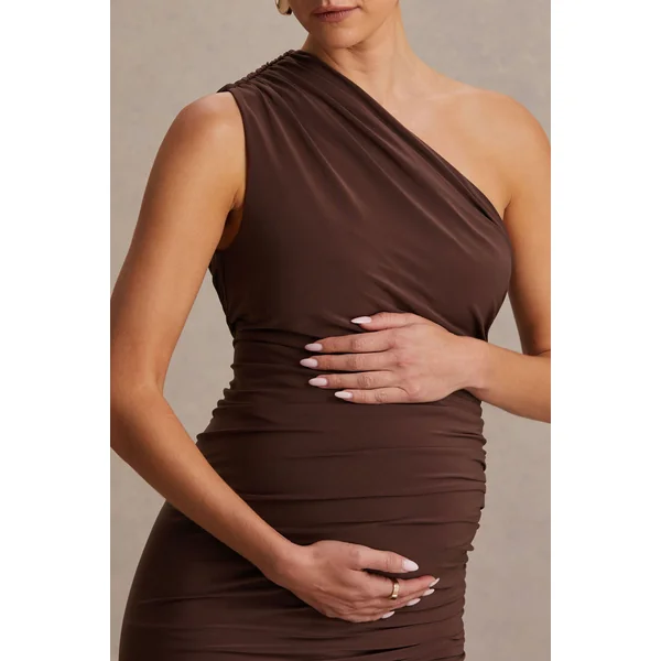 Darcie | Robe longue maternité brune à encolure asymétrique