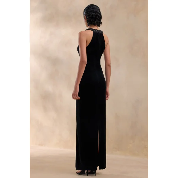Darya | Robe longue en velours noir à encolure haute ornée