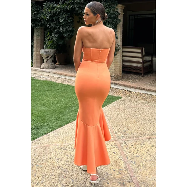 Daylight | Robe mi-longue à corsage corset couleur pêche avec ourlet haut-bas