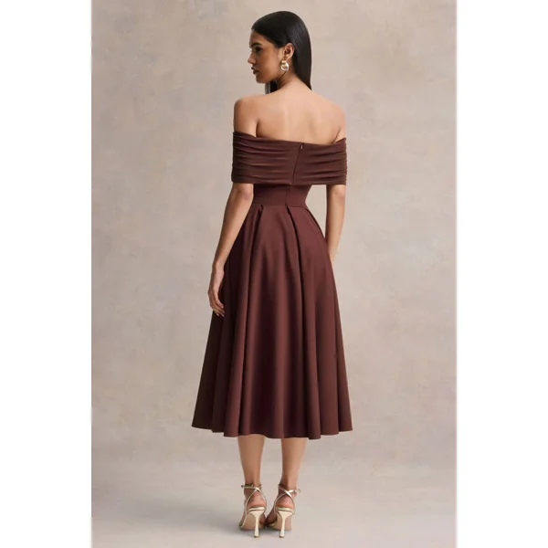 Dearest | Robe mi-longue marron à encolure bardot