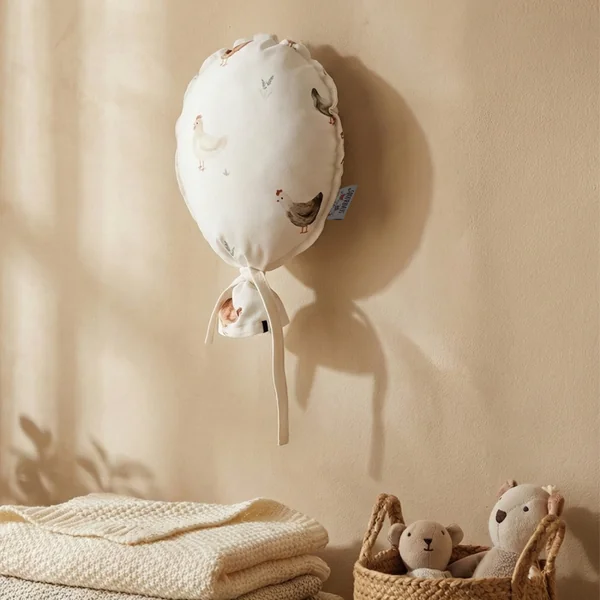 Decorative wall balloon in cotton satin, Gallina