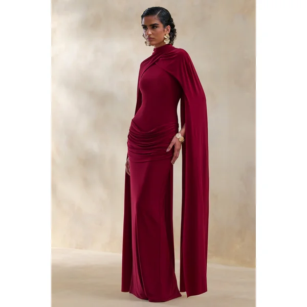 Dianelle | Robe longue baie à encolure haute avec manches cape