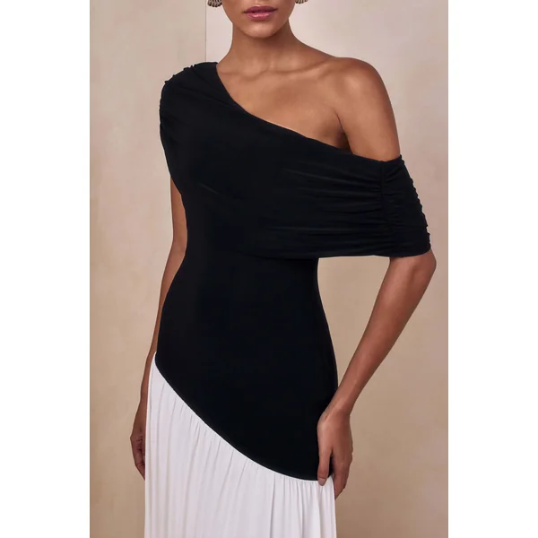 Doroyta | Robe longue à encolure asymétrique noir et blanc