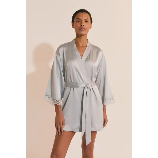 Déshabillé de pyjama satiné avec détail en dentelle