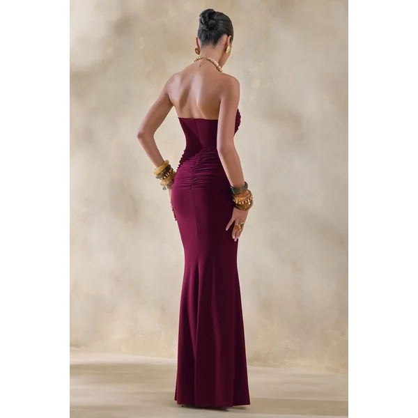 Elodia | Robe longue bordeaux à décolleté bandeau avec détails froncés