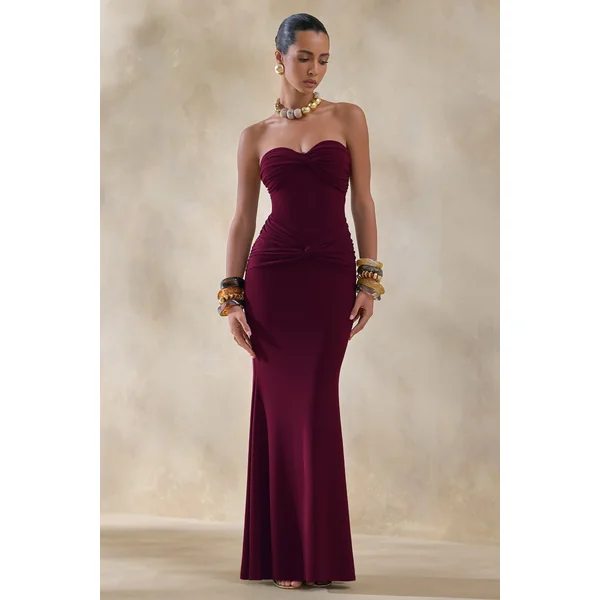 Elodia | Robe longue bordeaux à décolleté bandeau avec détails froncés