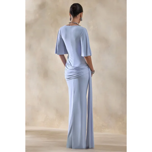 Emerelle | Robe longue bleu poudré à encolure large avec ceinture et détails drapés