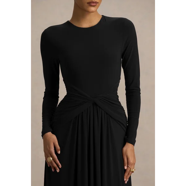 Estrella | Robe longue noire à haute encolure avec détails froncés