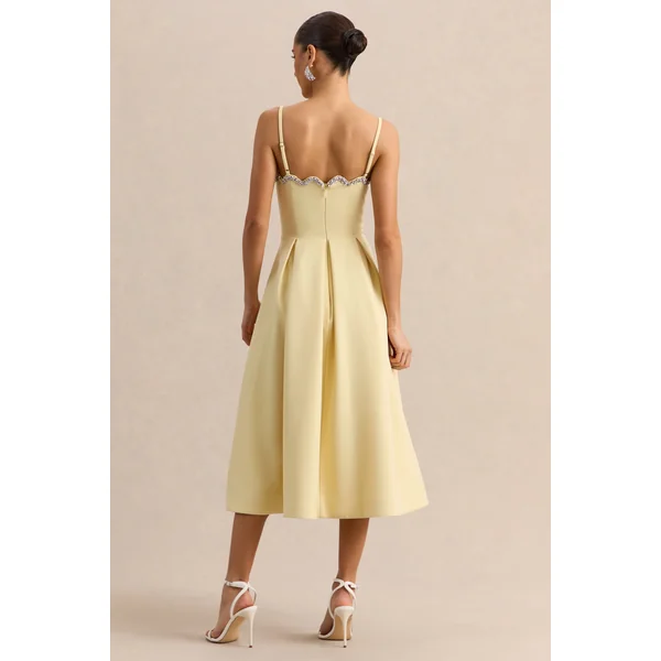 Evoria | Robe mi-longue citron à encolure carrée festonnée
