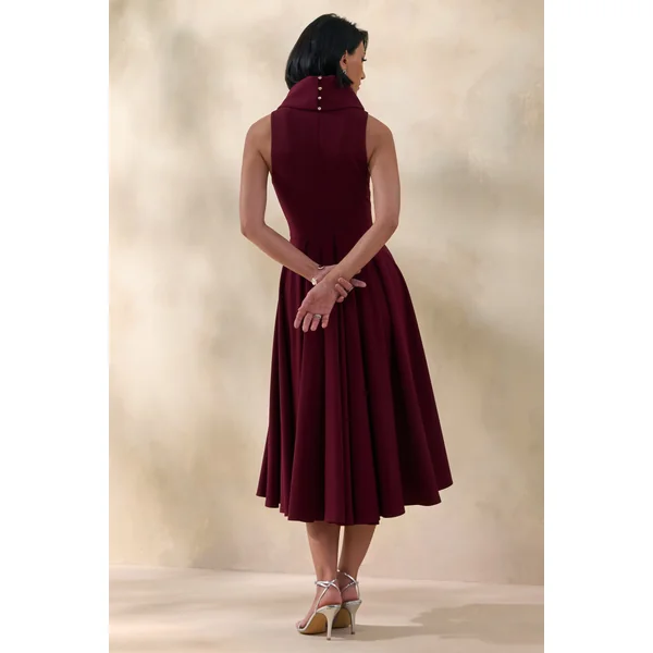 Exclusivity | Robe mi-longue bordeaux à encolure haute