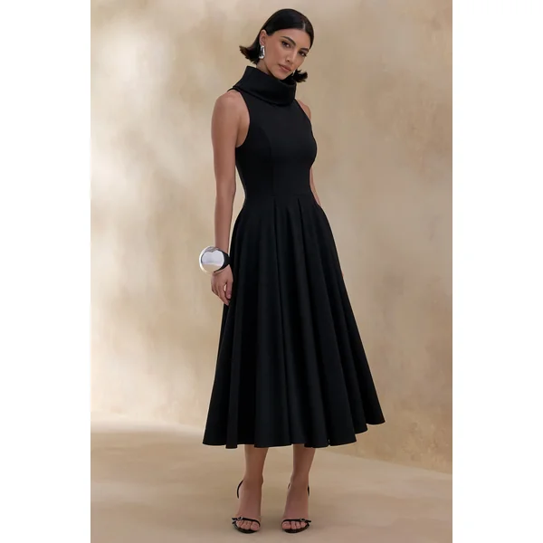 Exclusivity | Robe mi-longue noire à encolure haute