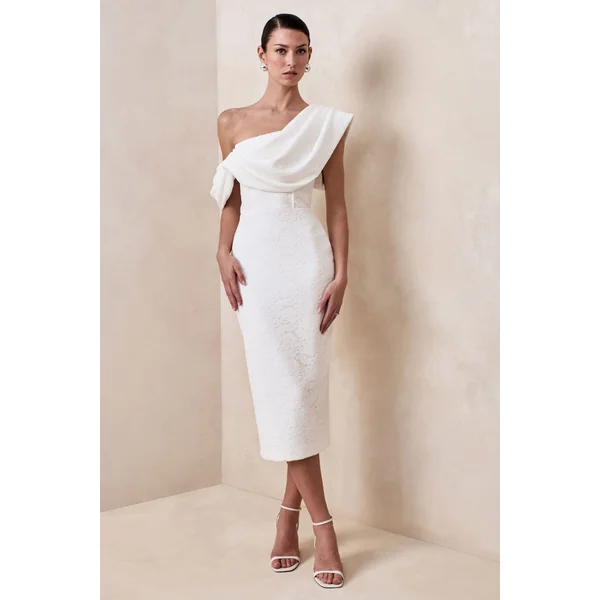 Farvera | Robe mi-longue blanche en dentelle à encolure asymétrique drapée