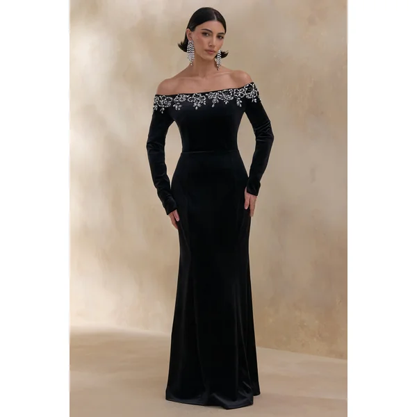 Fern | Robe longue noire en velours à décolleté bardot orné