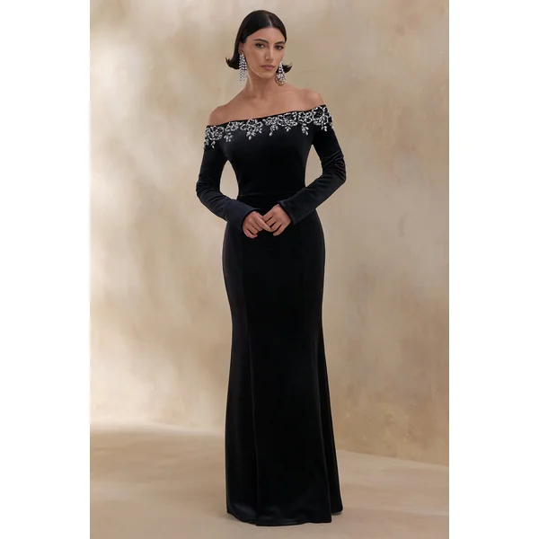 Fern | Robe longue noire en velours à décolleté bardot orné
