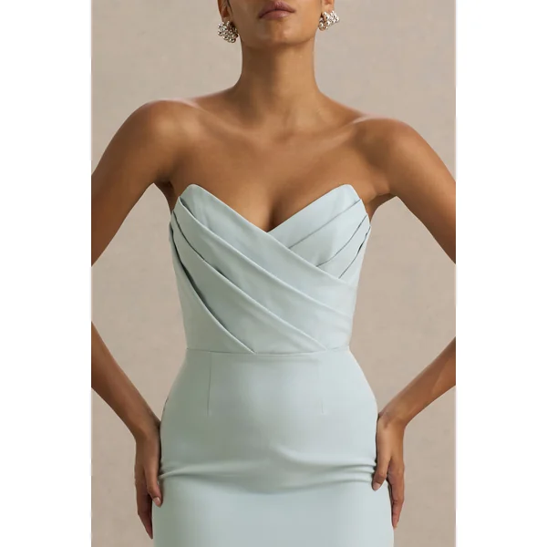 Fierce | Robe longue asymétrique bleu poudre avec détails froncés