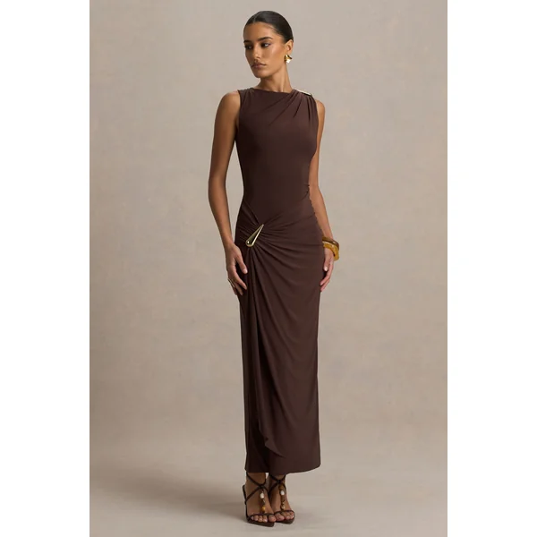 Fiora | Robe longue marron à col montant avec détails métalliques
