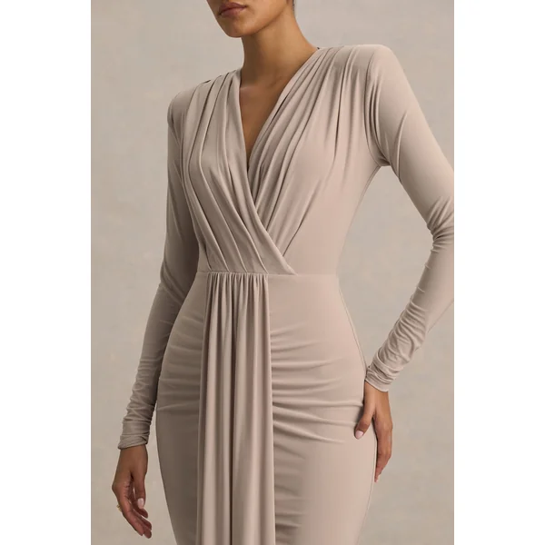 Flashy | Robe longue champagne à décolleté plongeant et détails froncés