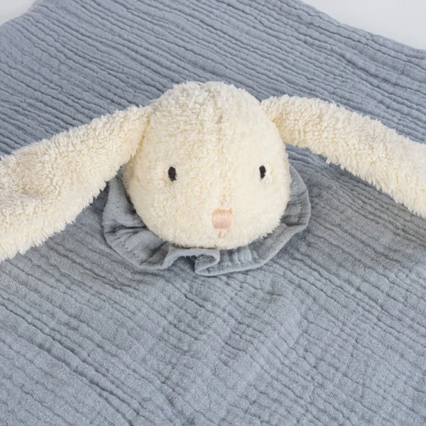 Flat cotton-gauze rabbit comforter