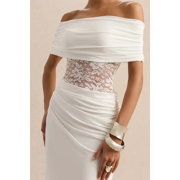 Forsya | Robe longue blanche à encolure bardot avec détails en dentelle