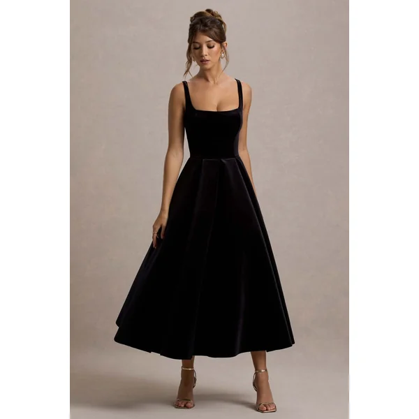 Francisca | Robe Mi-Longue à Bretelles en Velours Noir avec Longueur Volumineuse