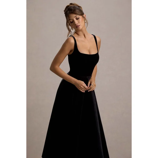 Francisca | Robe Mi-Longue à Bretelles en Velours Noir avec Longueur Volumineuse