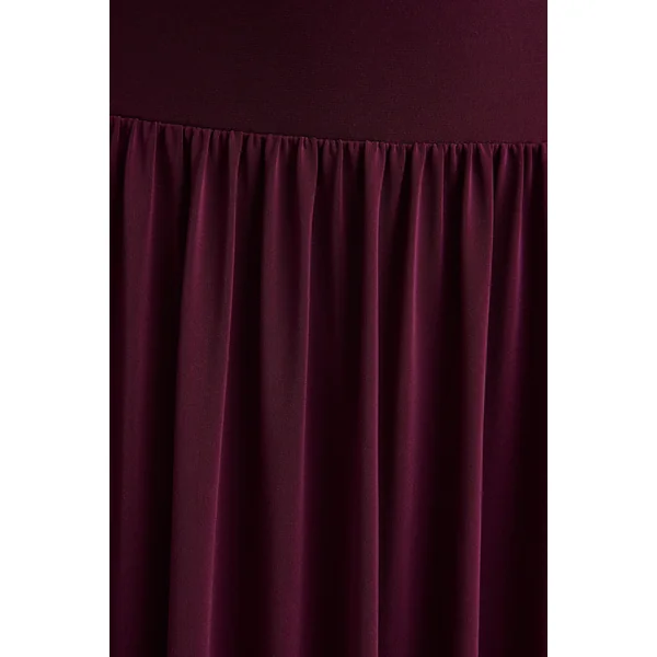 Freesia | Robe longue prune à décolleté asymétrique avec détail écharpe