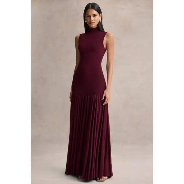 Gigi | Robe longue bordeaux à col montant avec taille basse et jupe transparente