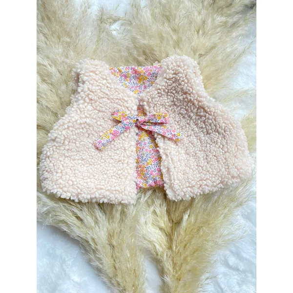 Gilet bébé réversible en sherpa et tissu Liberty