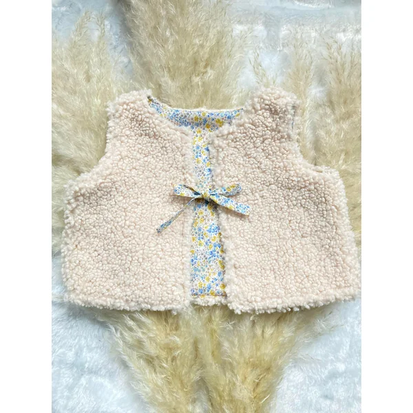 Gilet bébé réversible en sherpa et tissu Liberty