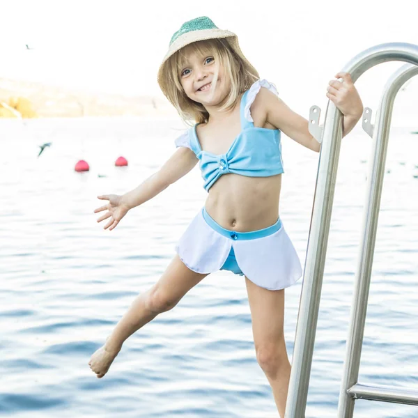 Girls' two-piece princess swimsuit