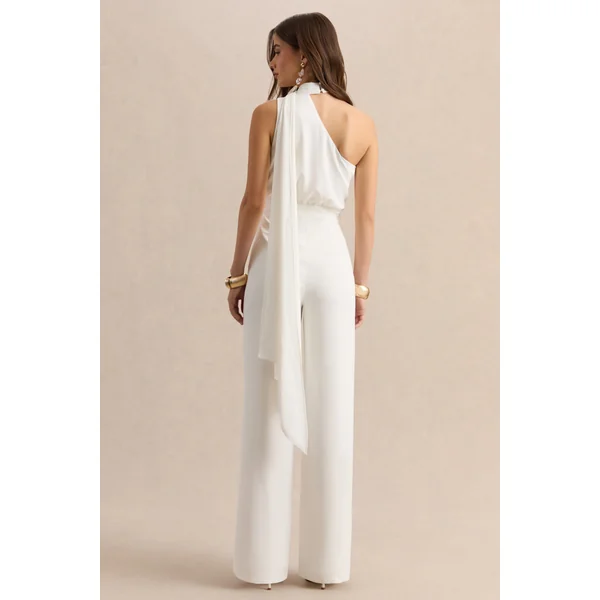 Gliselle | Combinaison blanche à encolure asymétrique avec cape