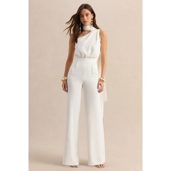 Gliselle | Combinaison blanche à encolure asymétrique avec cape